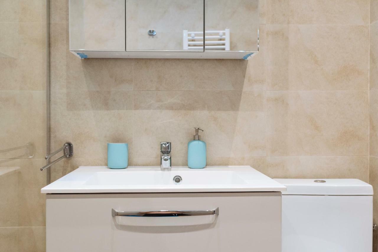 Luxury Flat 8 Near Metro Apartment Bucureşti Exterior foto