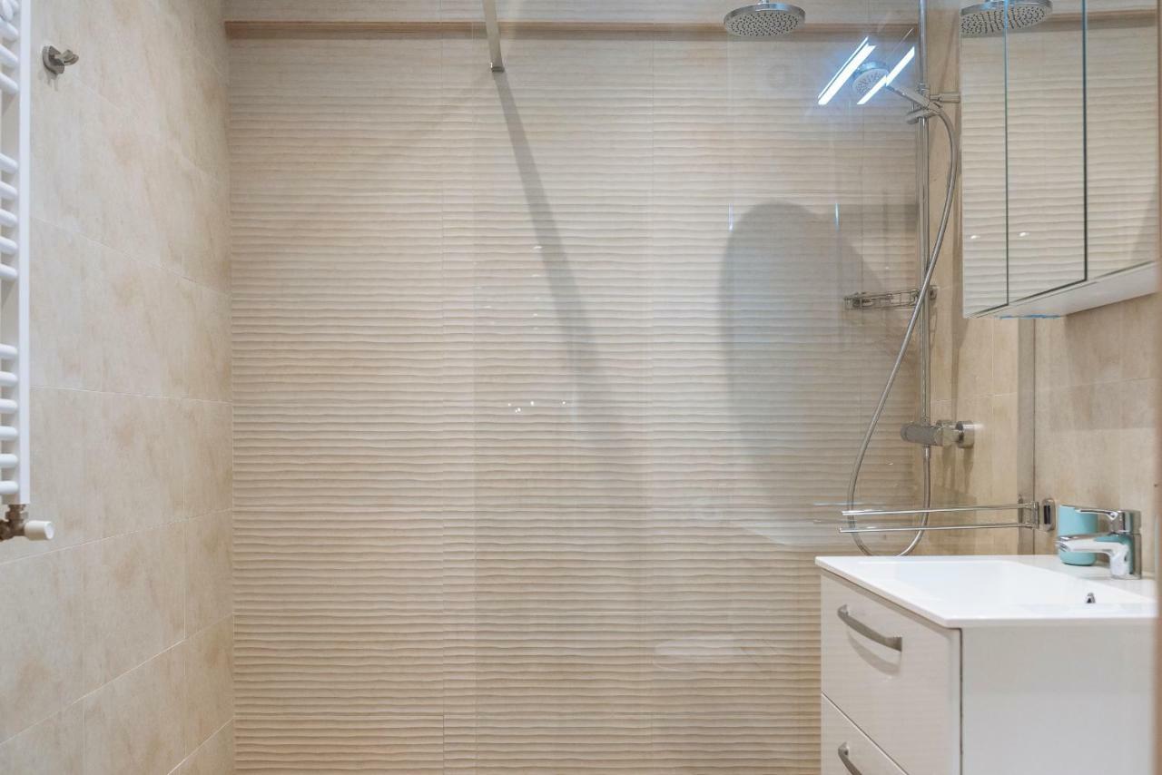 Luxury Flat 8 Near Metro Apartment Bucureşti Exterior foto