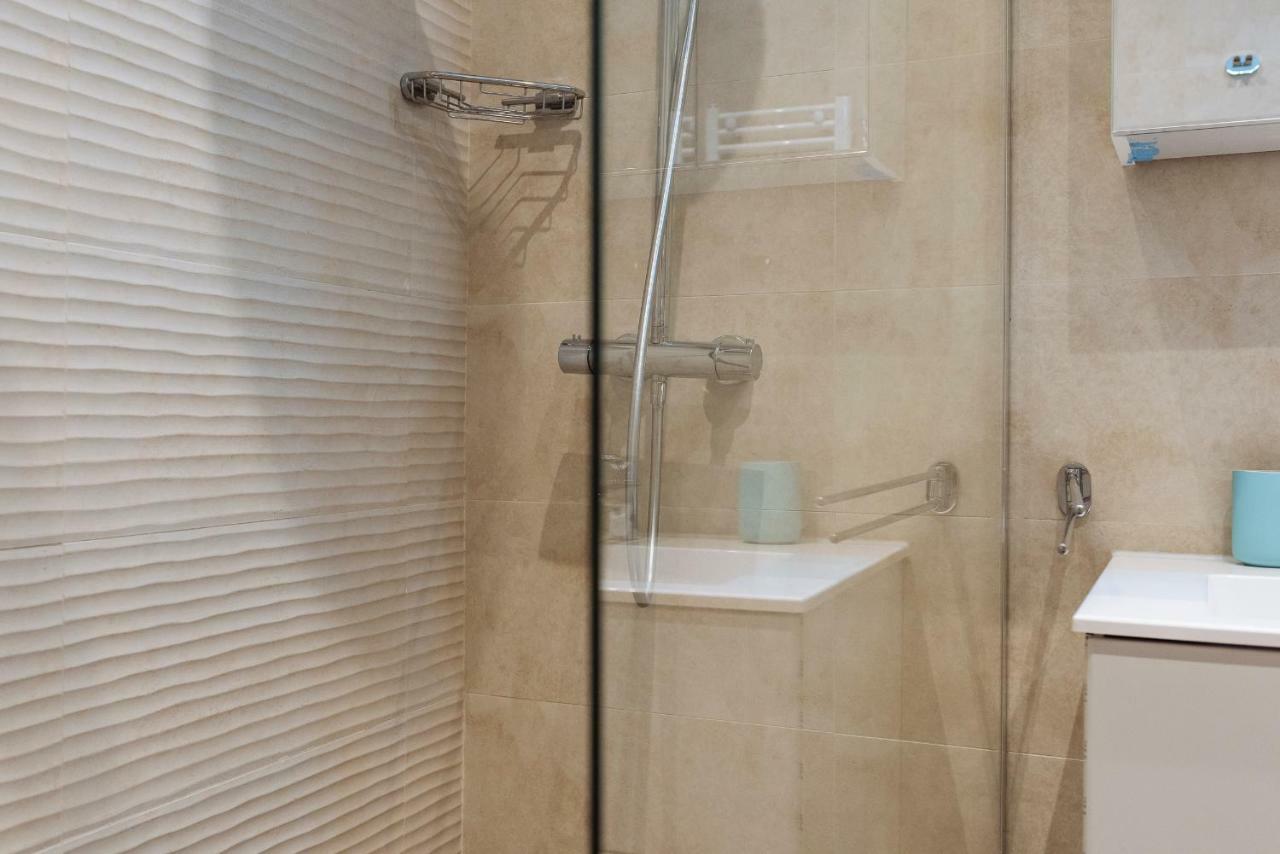 Luxury Flat 8 Near Metro Apartment Bucureşti Exterior foto